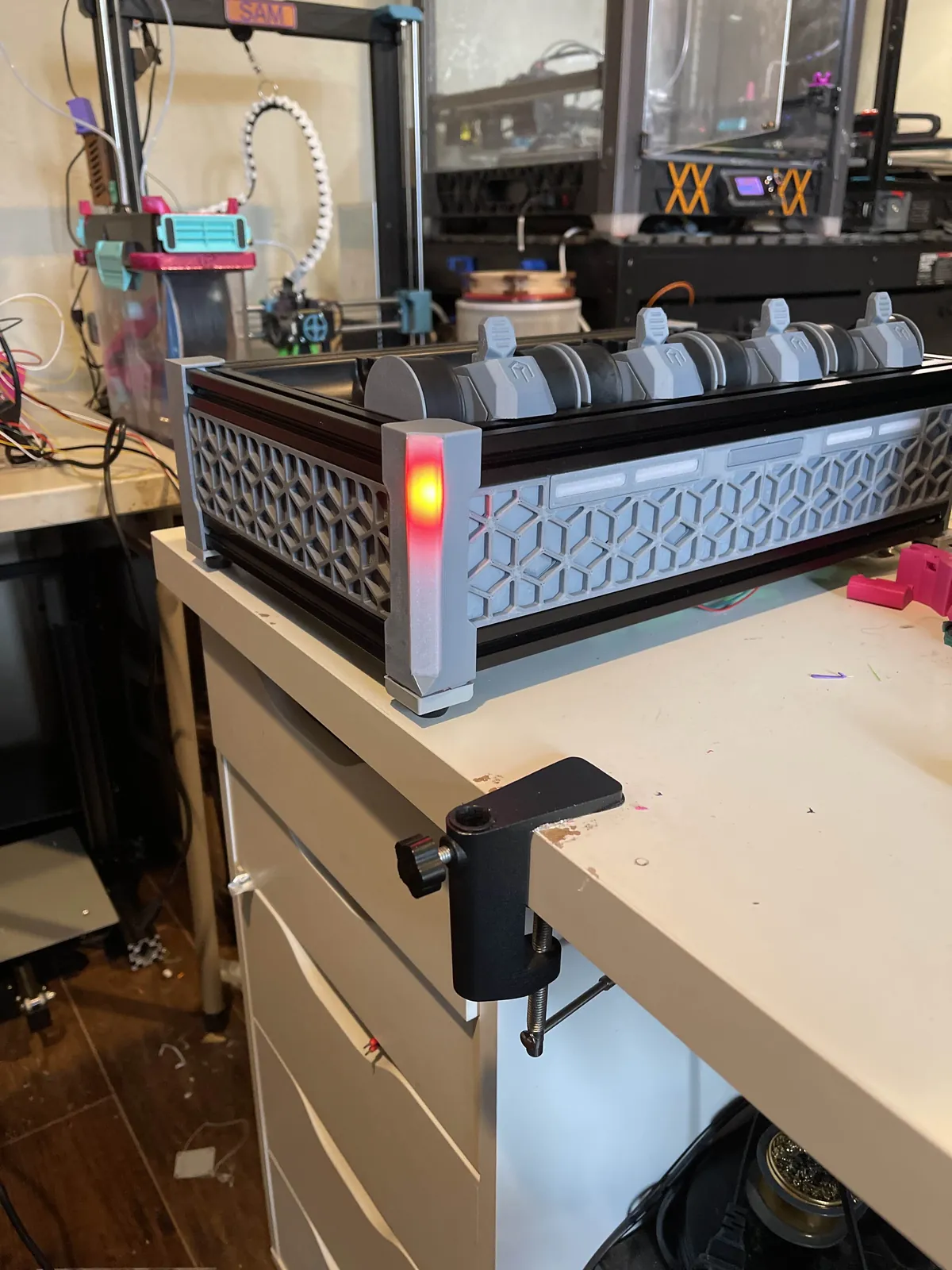 The assembled unit with the Longboi spools and front panel in place.